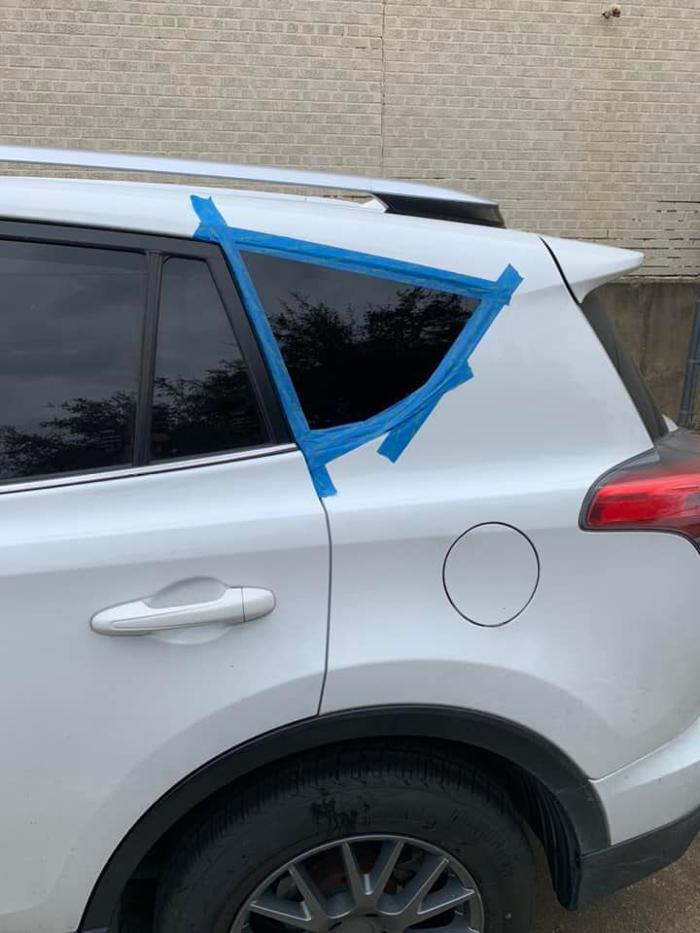 auto glass service https://4starsautoglass.business.site/
