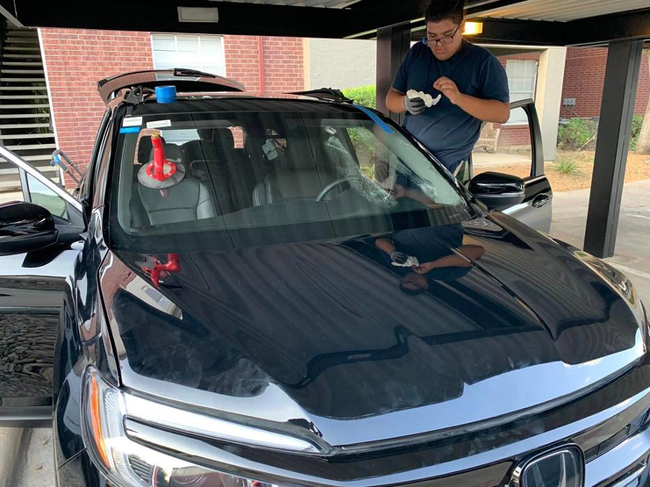 windshield replacement https://4starsautoglass.business.site/