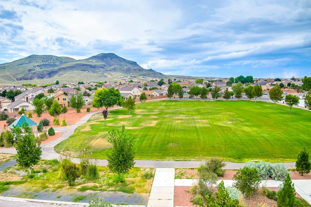 LGI Homes - Vistas at Huning Ranch Image