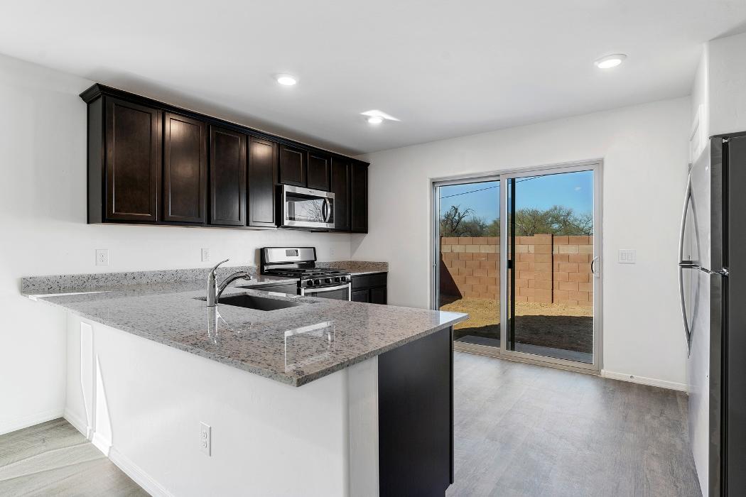 LGI Homes - Vistas at Huning Ranch Image