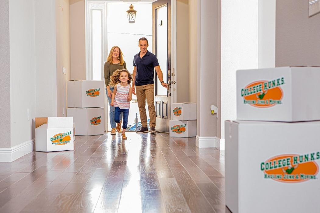 College Hunks Hauling Junk and Moving Kenosha - Union Grove, WI