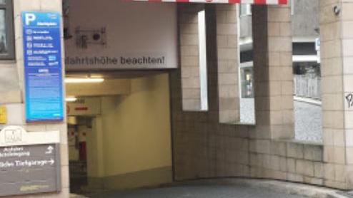 Saba Parkhaus Marktgarage, Jakobistraße in Hildesheim