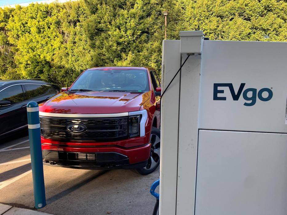 EVgo Car Charging Station - El Segundo, CA