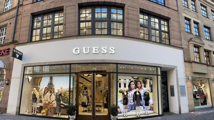 GUESS, Hefnersplatz in Nürnberg