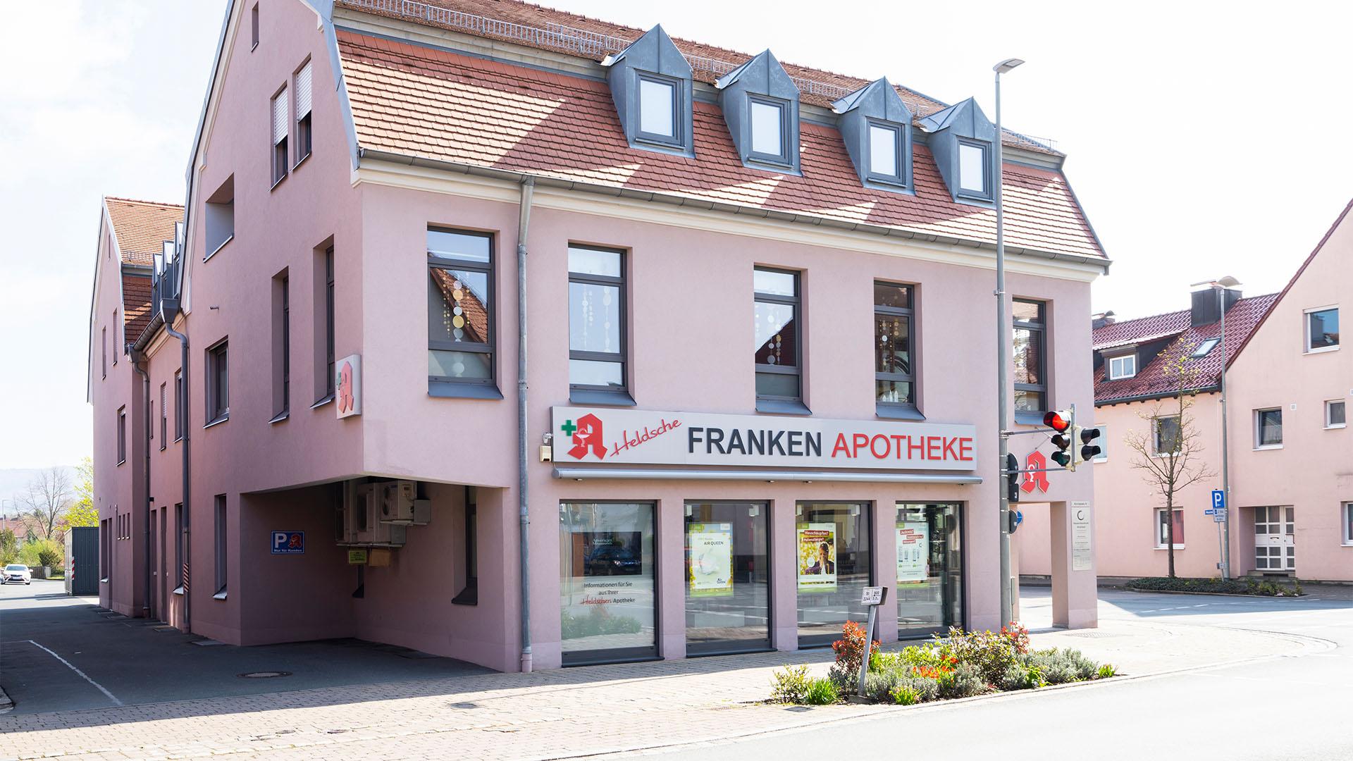 Franken Apotheke, Kirchplatz in Hirschaid
