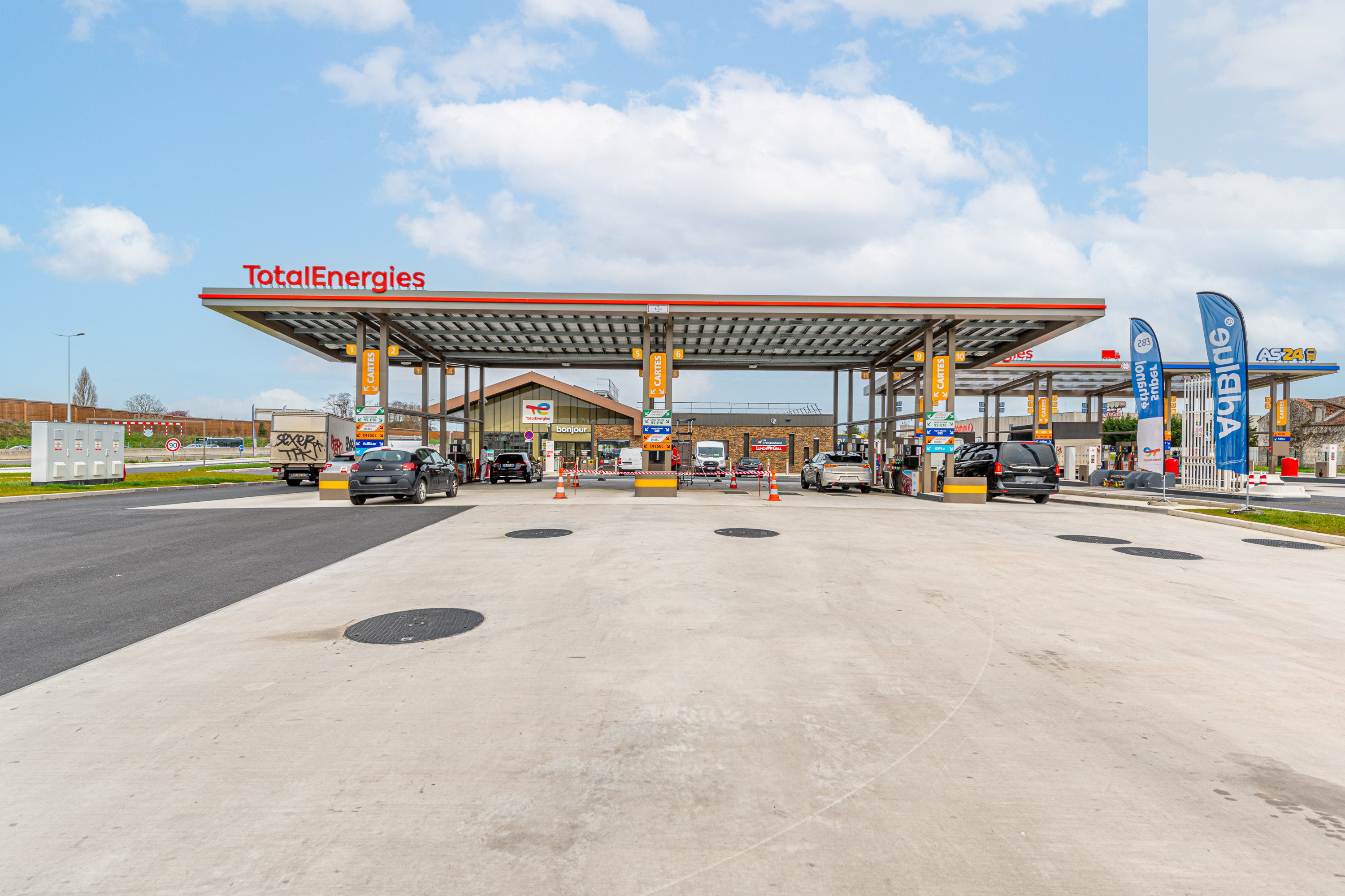 This is a picture representing NF080234 (FUELING) - REL. PONTAULT - SOUBRIARDE