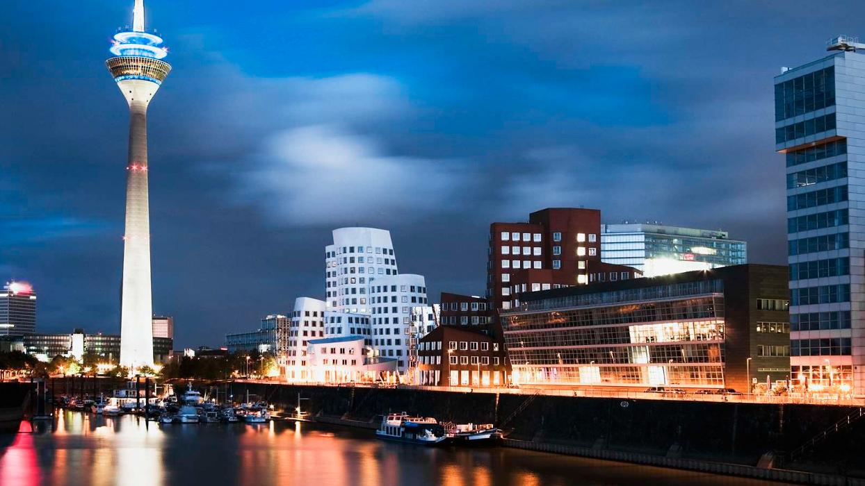 Roland Berger Düsseldorf, Fürstenwall in Düsseldorf