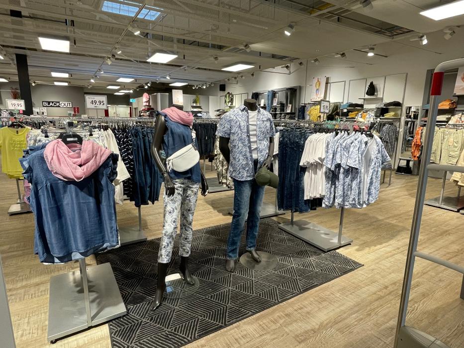 BLACKOUT, En Mylavy in Avenches