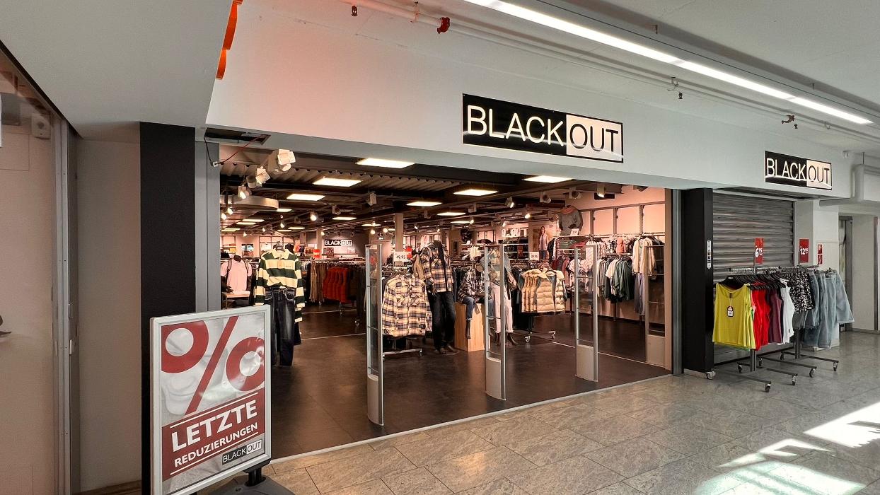 BLACKOUT, Aegertiweg in Matten bei Interlaken