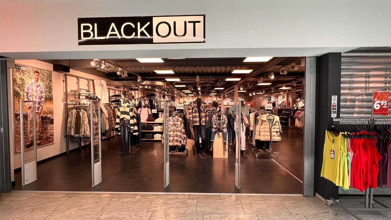 BLACKOUT, Aegertiweg in Matten bei Interlaken