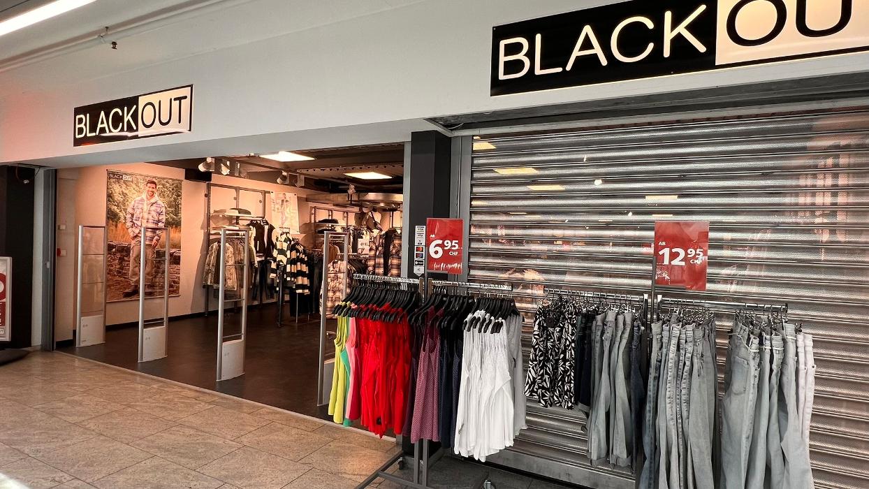 BLACKOUT, Aegertiweg in Matten bei Interlaken