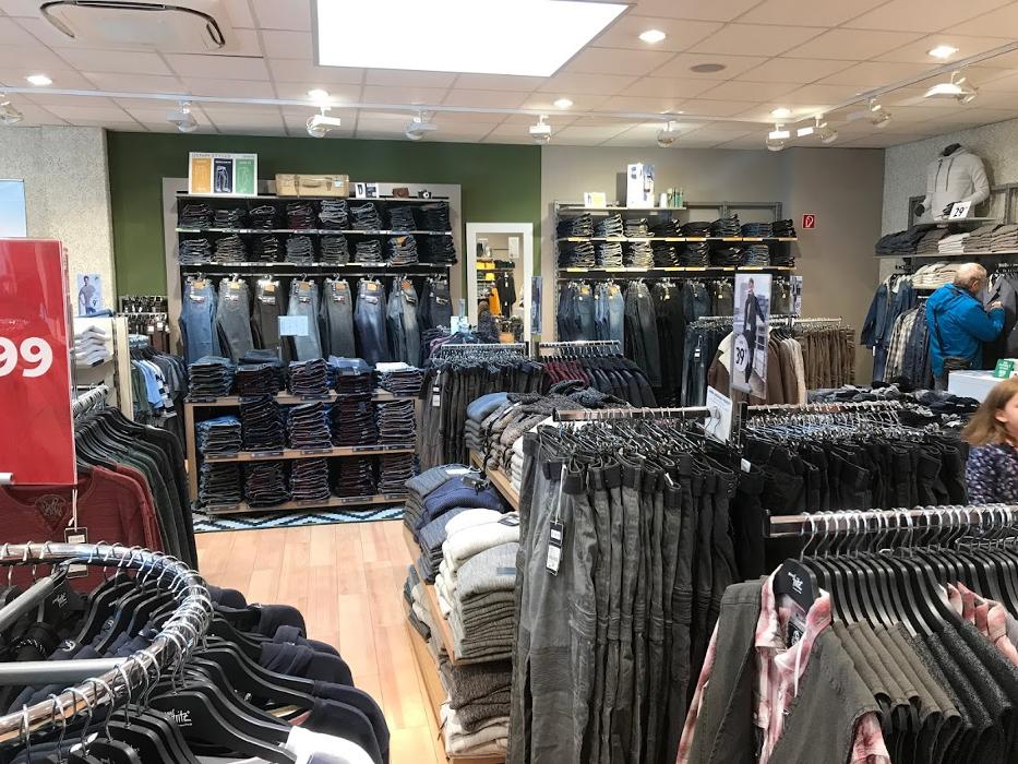 JEANS FRITZ, Senefelderstraße in Paderborn