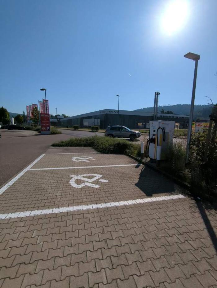 Shell Recharge Charging Station, Maierhofstraße in Lorch