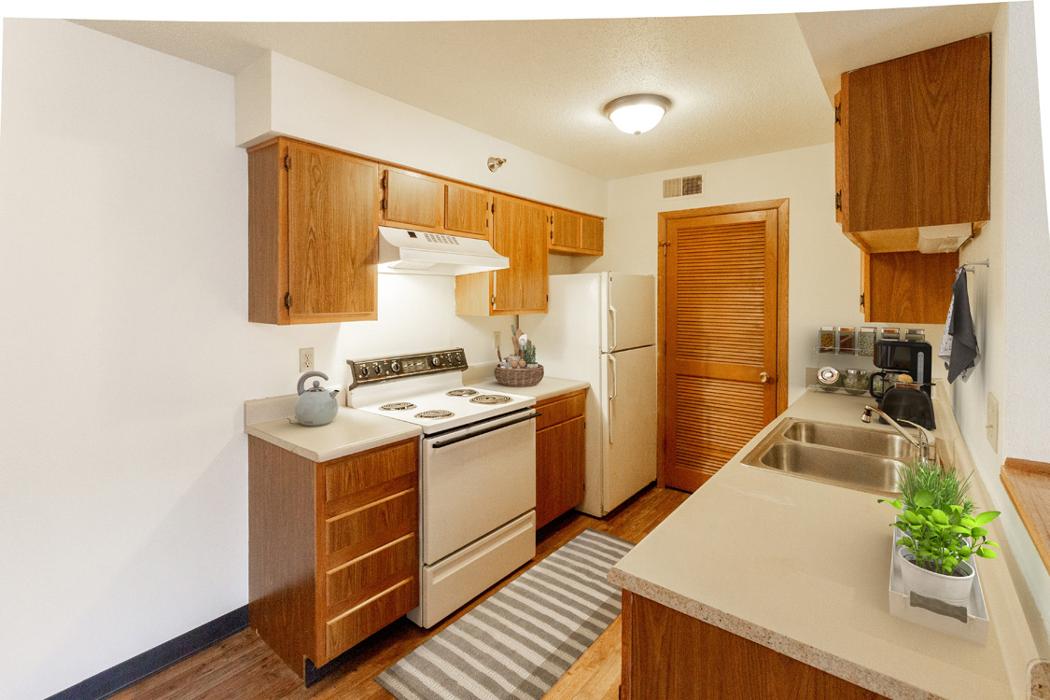 Edgewood Apartments - Cedar Rapids, IA
