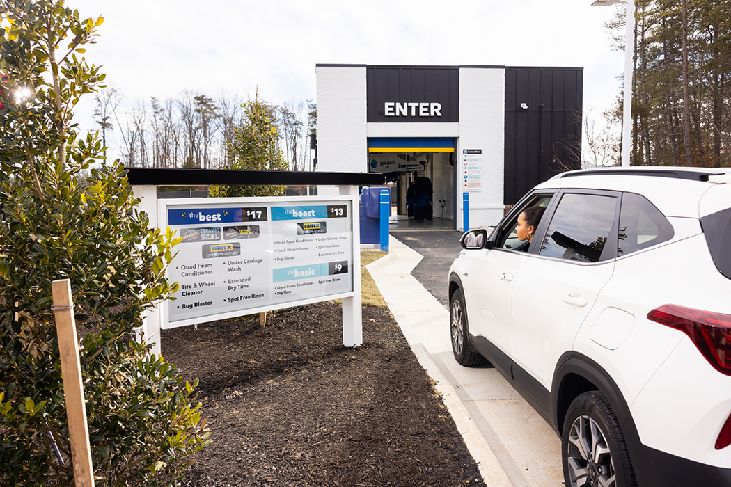 Get a car wash at Splash In located at 24755 Gum Spring Road, Chantilly, VA!