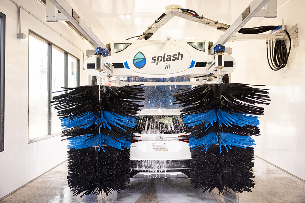 Get a car wash at Splash In located at 24755 Gum Spring Road, Chantilly, VA!