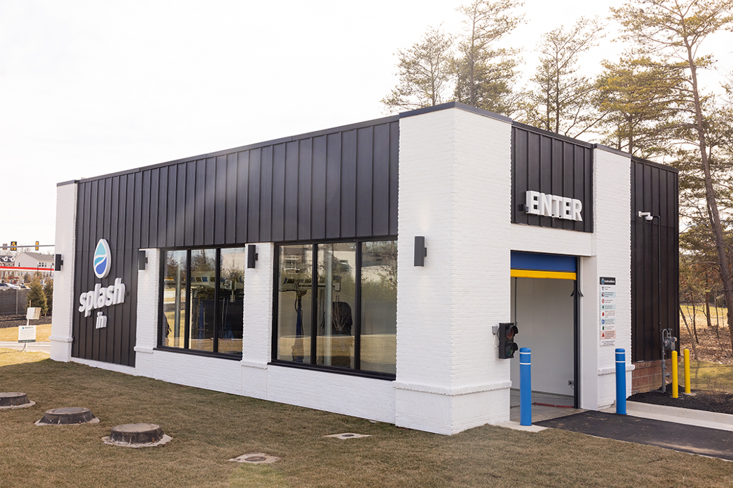 Get a car wash at Splash In located at 24755 Gum Spring Road, Chantilly, VA!