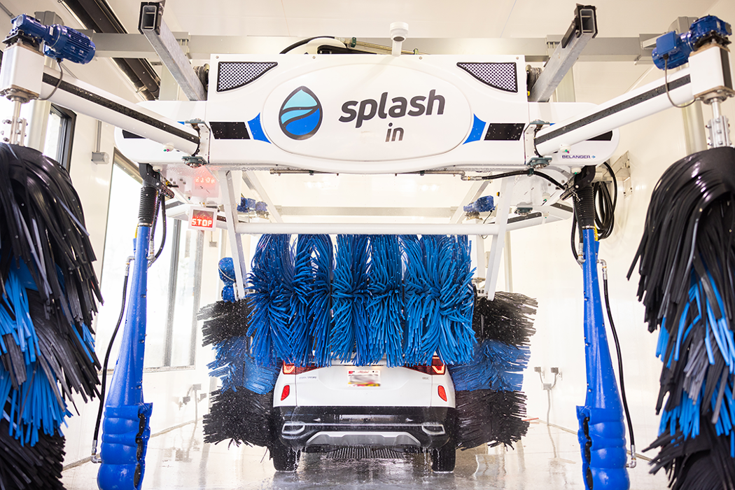 Get a car wash at Splash In located at 24755 Gum Spring Road, Chantilly, VA!