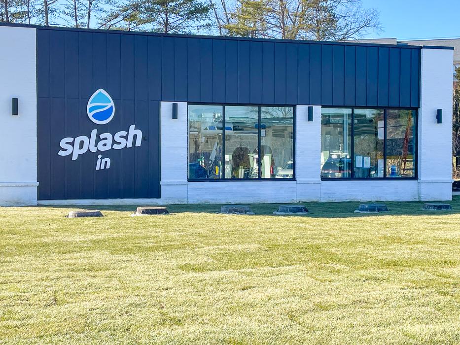 Get a car wash at 24755 Gum Spring Road, Chantilly, VA!