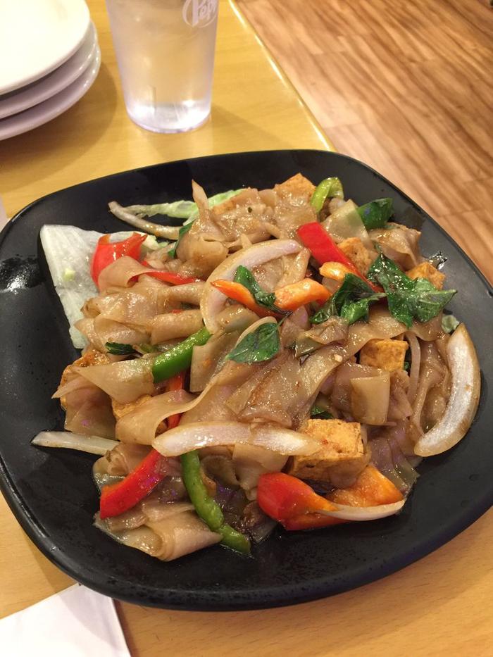 S Thai Food Restaurant Image