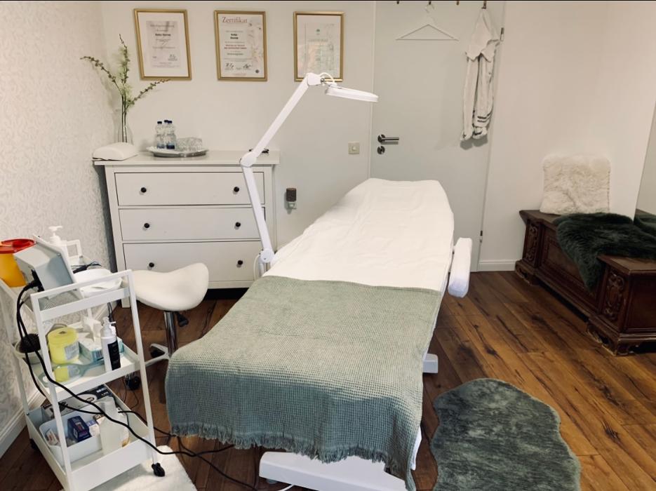 Katja Steinle - Less hair & care - dauerhafte Haarentfernung, Höhenblick in Ulm