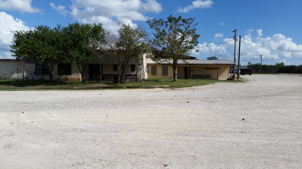 Image 2 | Karnes City Auction