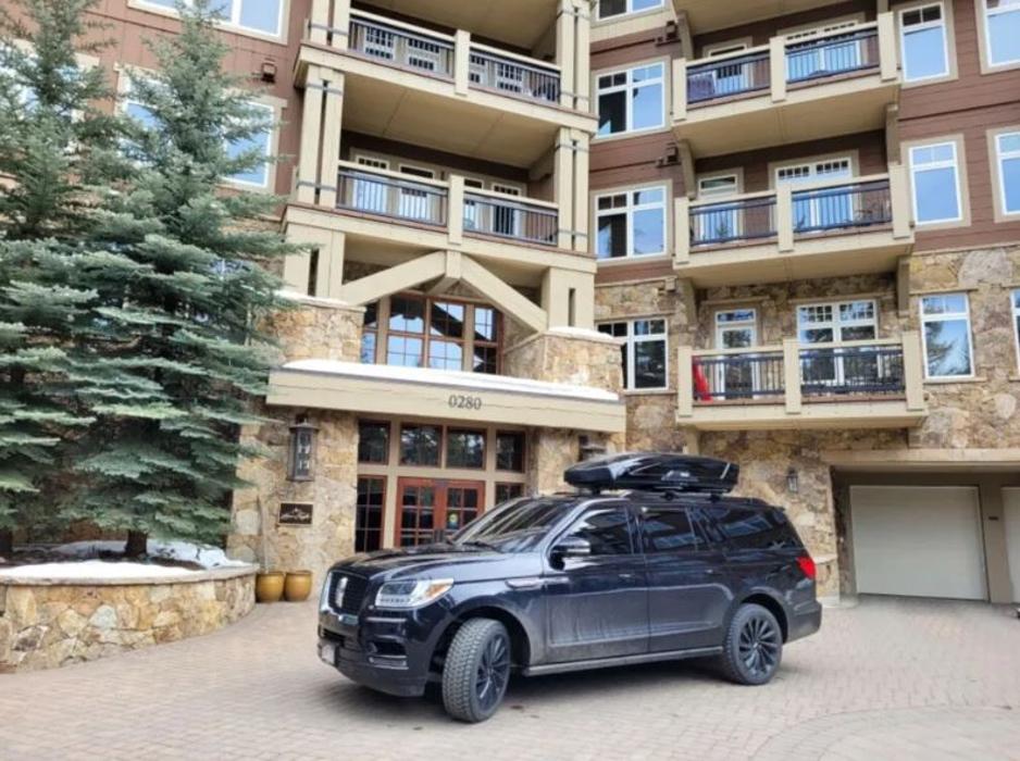 Summit Black Car - Dillon, CO
