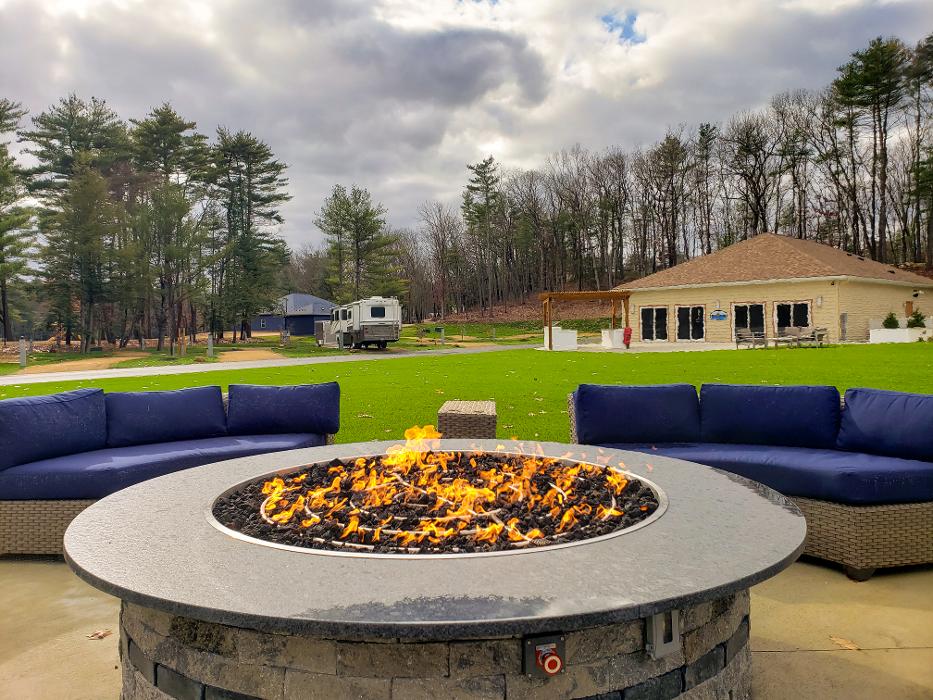Pine Lake RV Resort & Cottages - Sturbridge, MA