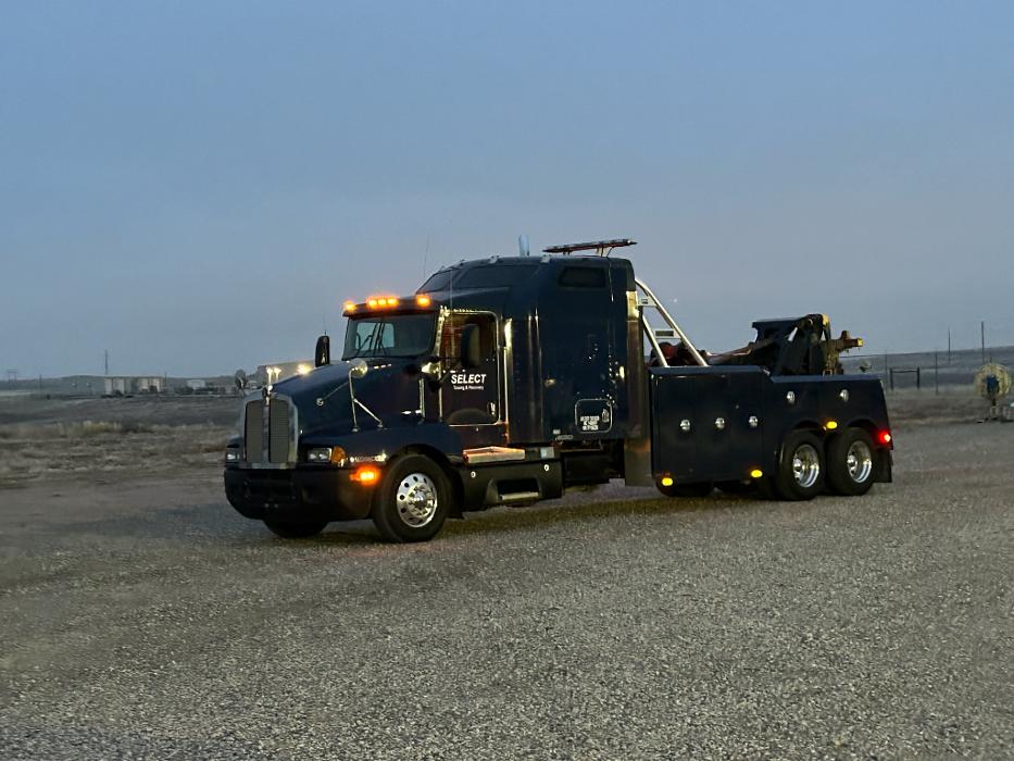 Select Towing and Recovery Image