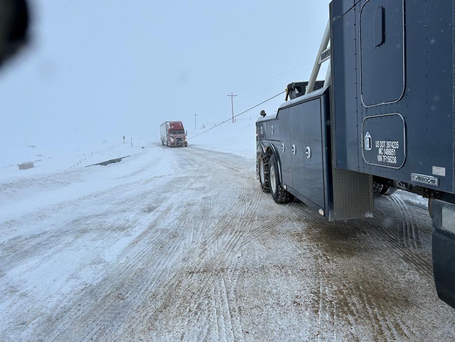 Select Towing and Recovery Image