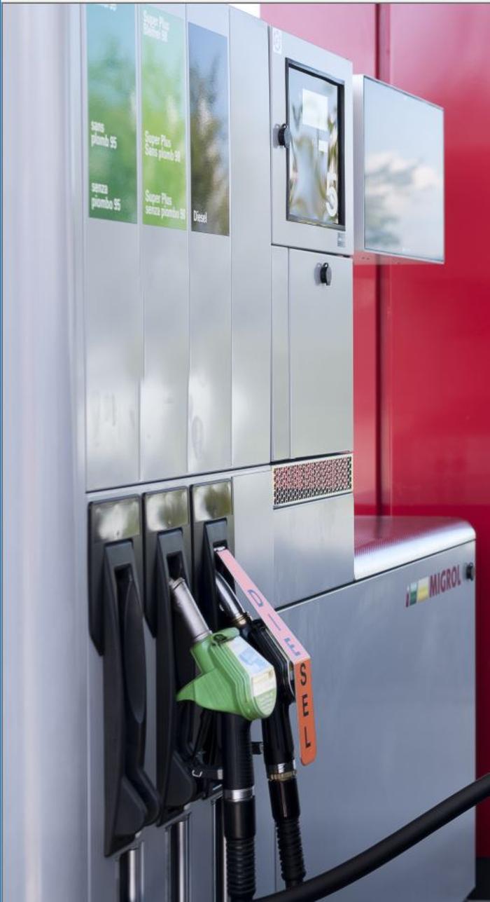 Migrol Tankstelle, Fabrikstrasse in Langendorf