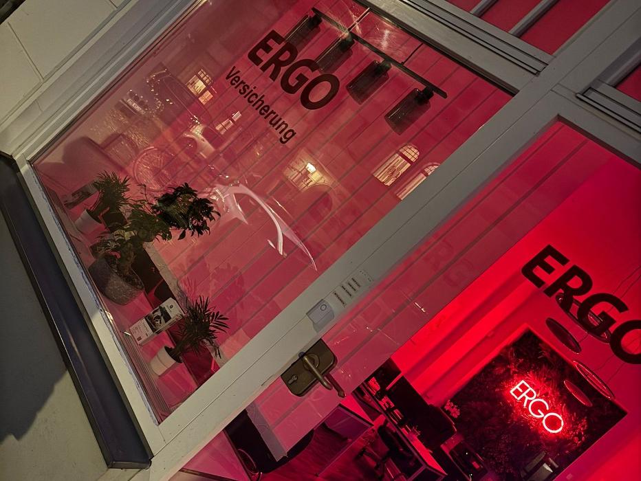 ERGO Versicherung Dean Popovic, Naumannstraße in Berlin