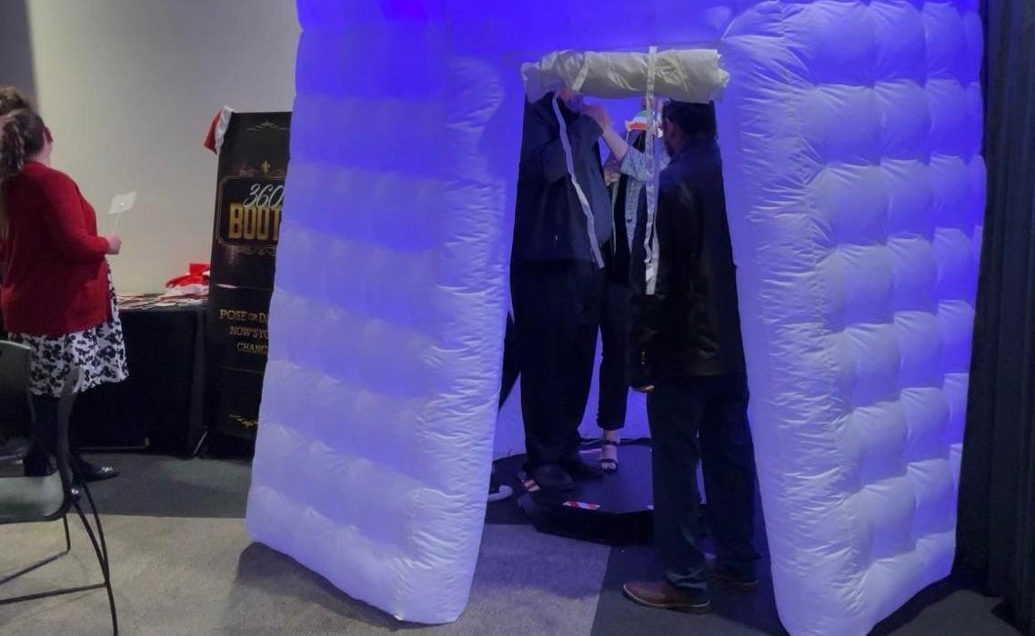 Mr. Snow's Photo Booth 360 - Apple Valley, CA
