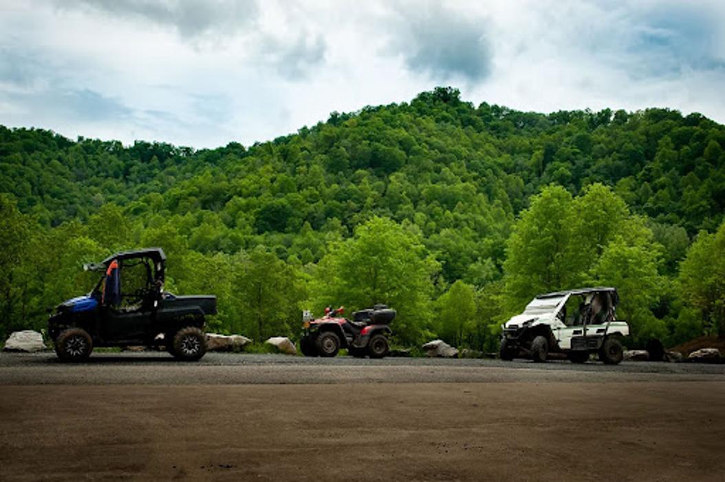 Devil's Backbone Adventure Resort - Matewan, WV