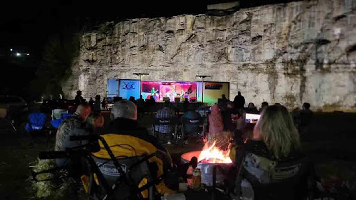 Devil's Backbone Adventure Resort - Matewan, WV