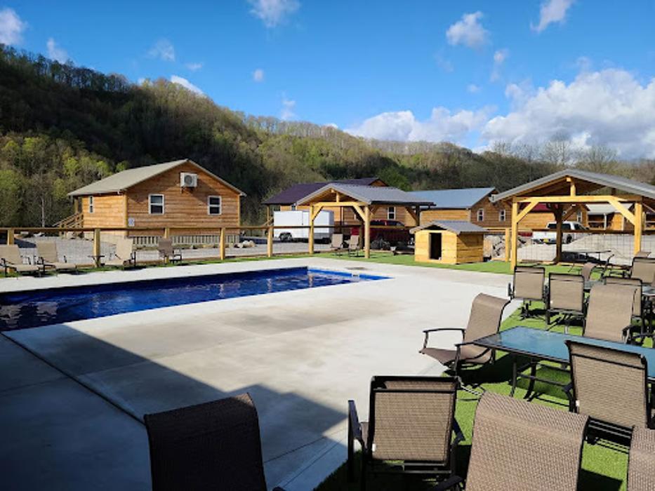 Devil's Backbone Adventure Resort - Matewan, WV