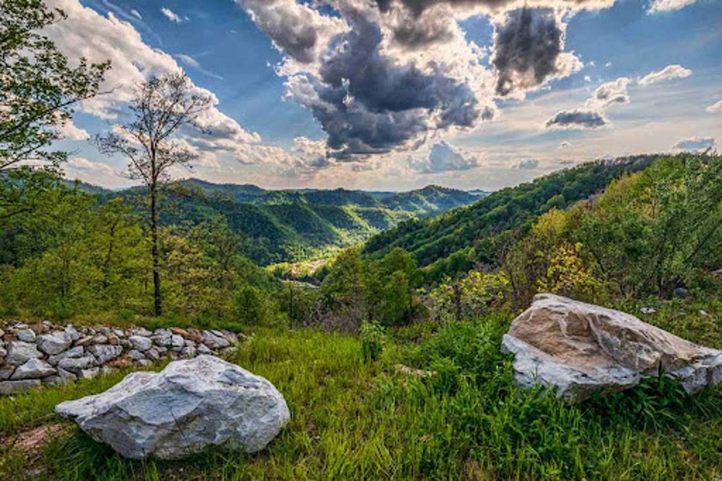 Devil's Backbone Adventure Resort - Matewan, WV