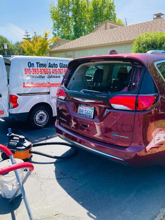 On Time Auto Glass Repair Mobile - San Francisco, CA