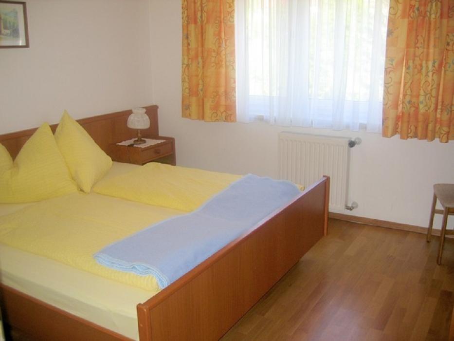 Frühstückspension und Ferienwohnungen Eigner, Rosenweg in Bodensdorf