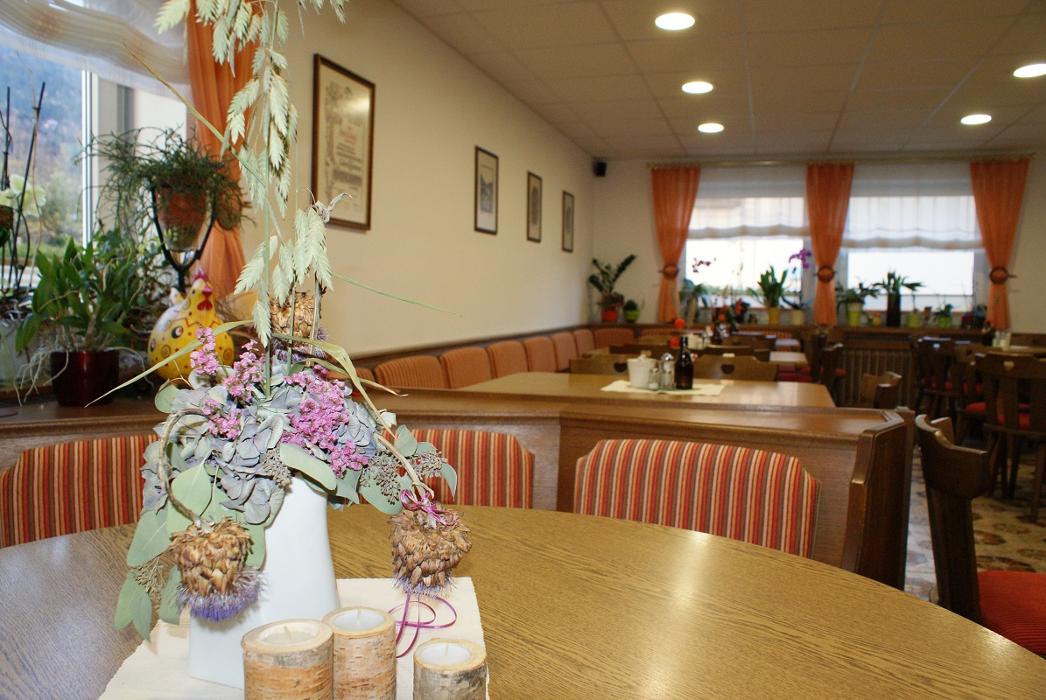 Frühstückspension und Ferienwohnungen Eigner, Rosenweg in Bodensdorf