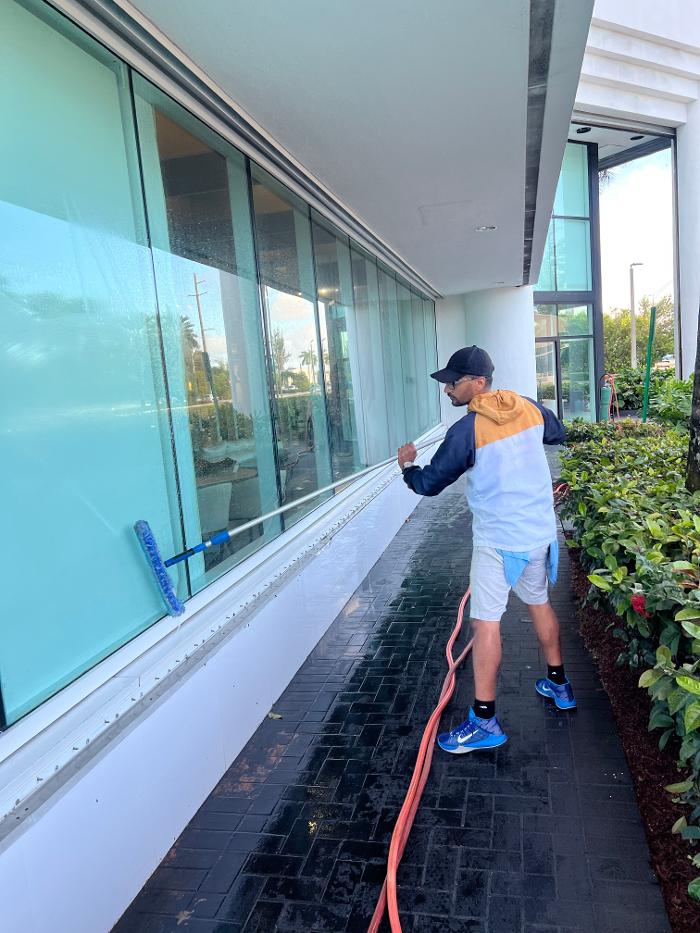 Window Washers Miami Corp - Miami, FL