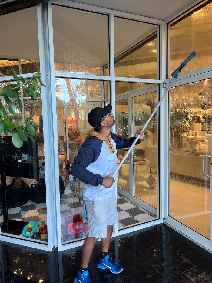 Window Washers Miami Corp - Miami, FL