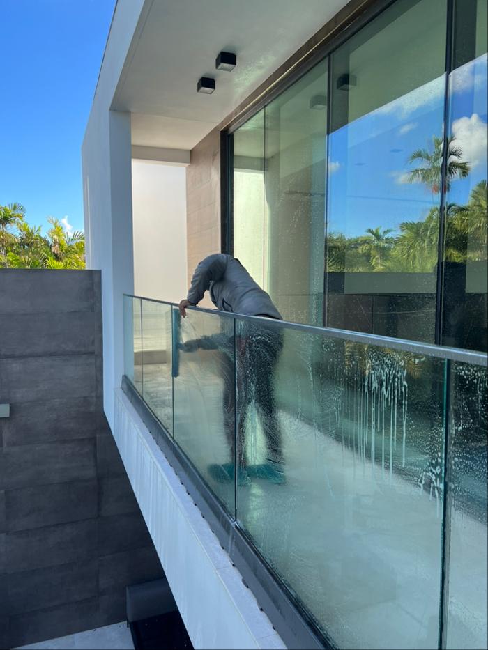 Window Washers Miami Corp - Miami, FL