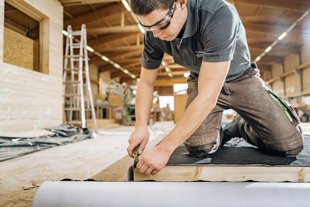 Tiroler Holzhaus GmbH, Fabrikstraße in Silz