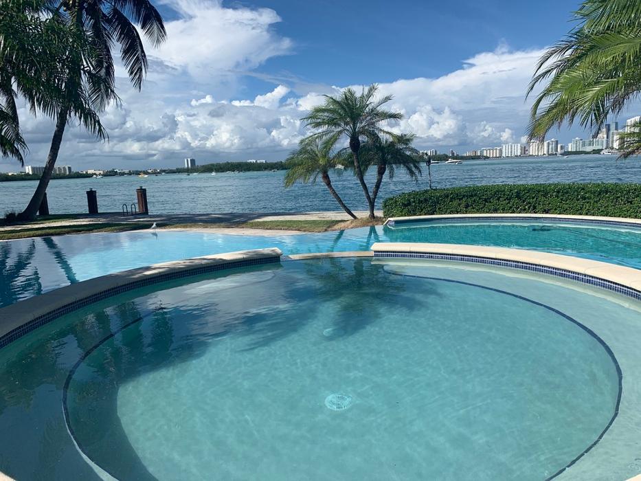 Central Lawn Maintenance - Fort Lauderdale, FL