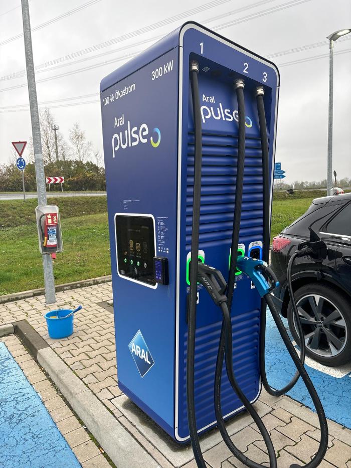 Aral pulse Ladestation, Borchener Straße in Paderborn