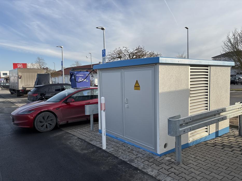 Aral pulse Ladestation, Lütticher Straße in Düsseldorf