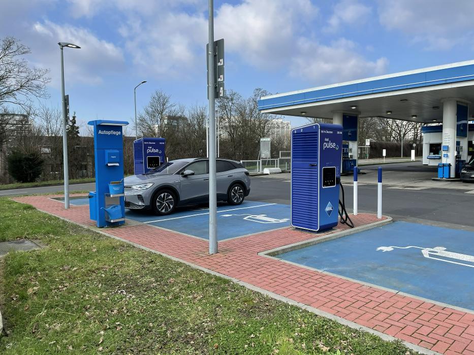 Aral pulse Ladestation, Lütticher Straße in Düsseldorf