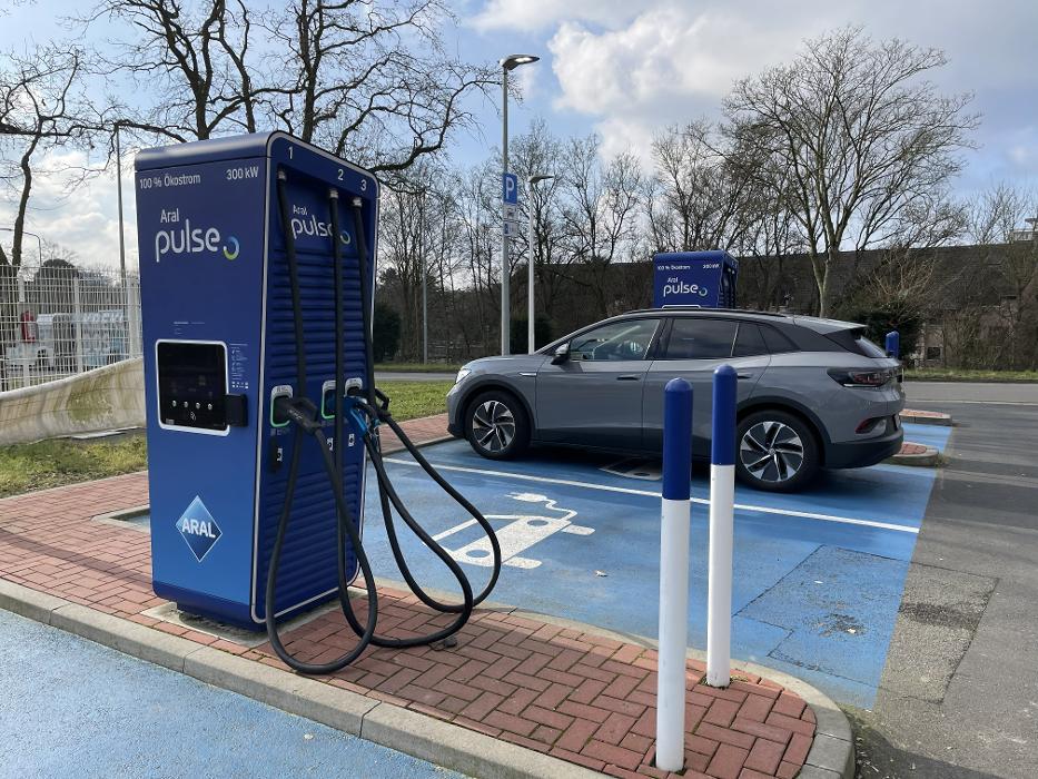 Aral pulse Ladestation, Lütticher Straße in Düsseldorf