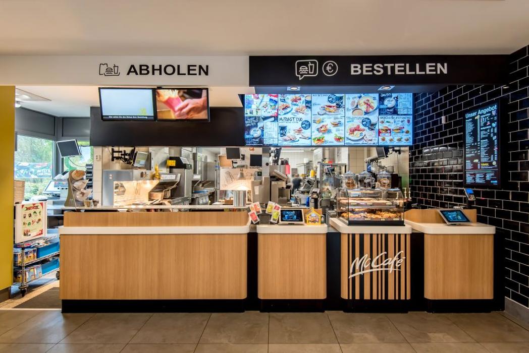 McDonald's, Güstener Straße in Aschersleben